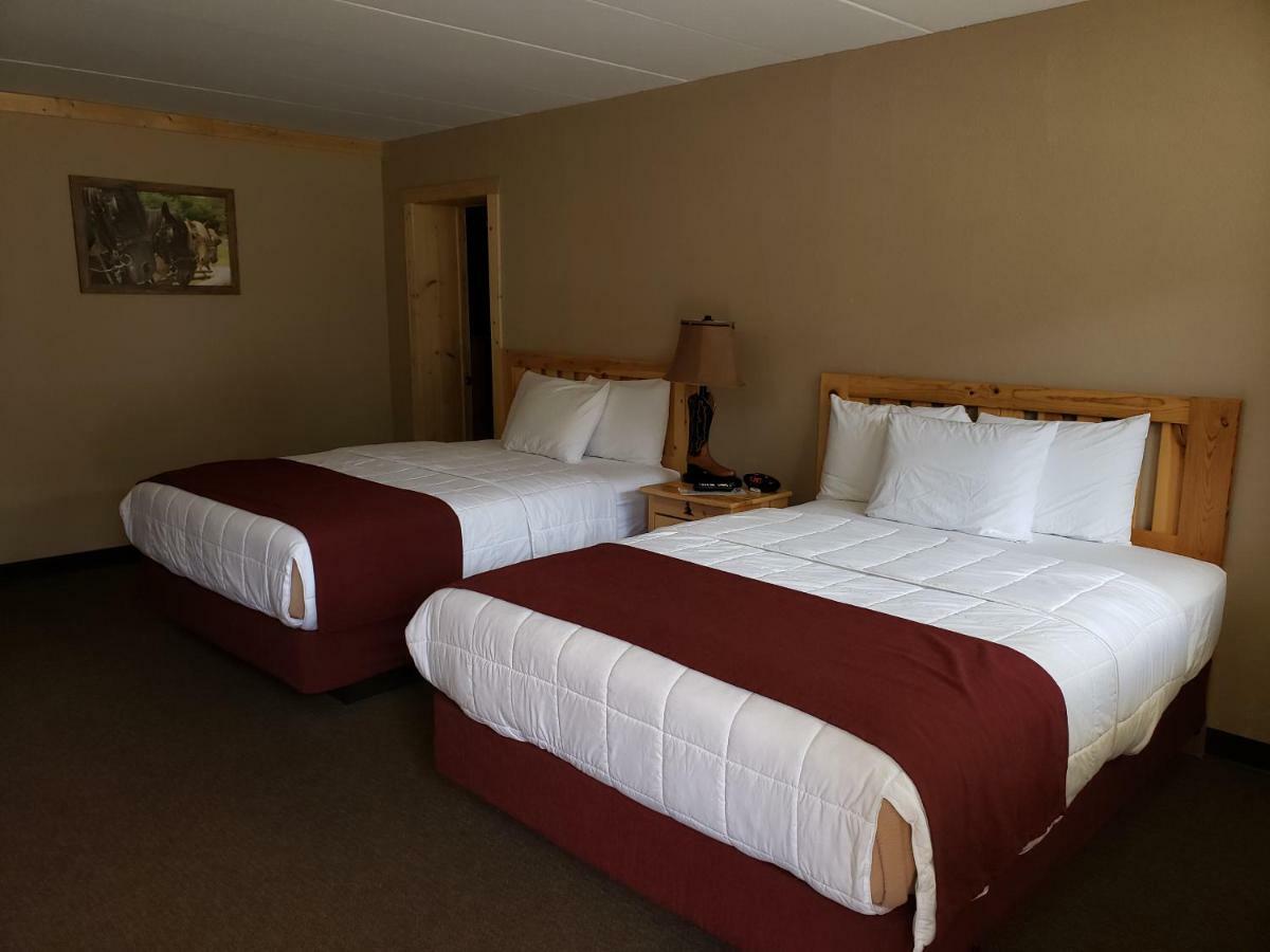 Woodside Dells Hotel & Suites Wisconsin Dells Exterior foto